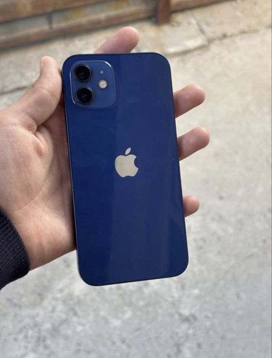 продам айфон 12/64