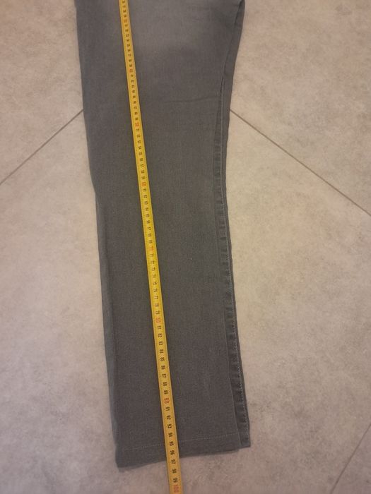 Blugi Dama gri marimea 28 M