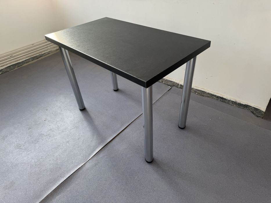 Masa de bucatarie 103 x 60 noua !