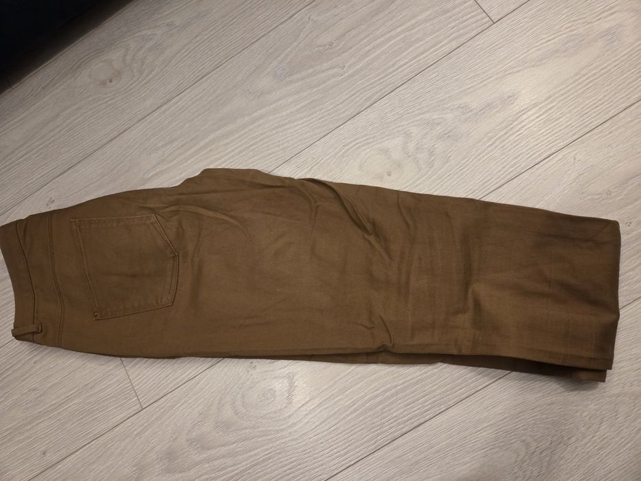 Pantaloni  maro 38 H&M