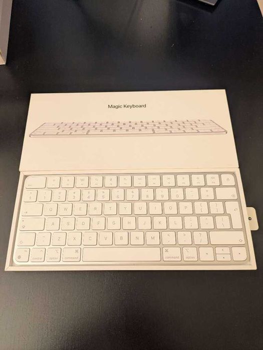 Apple Magic Keyboard A2450