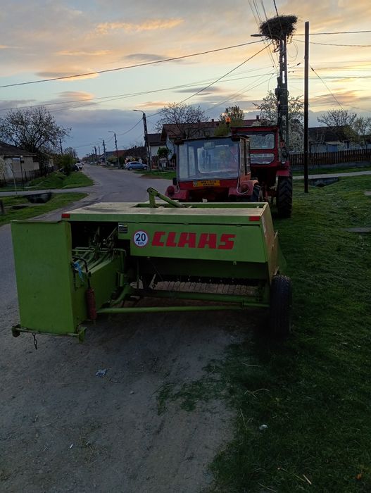 Vând tractor u445