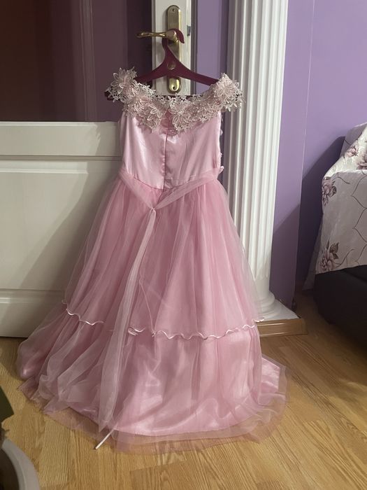 Платье на девочку