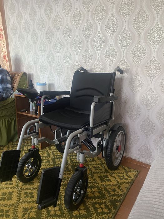 Инвалидное кресло