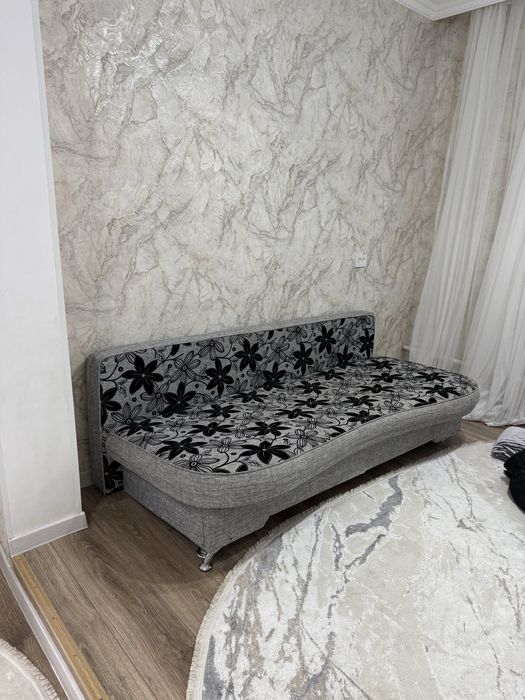 Шкаф,диван вместе