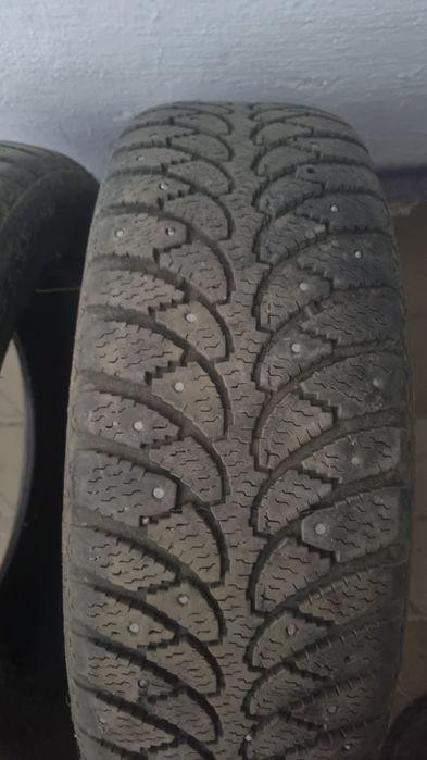 Пара шин 205/60 R16 зима