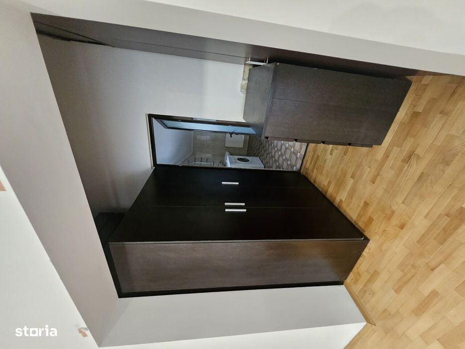 Disponibil Imediat