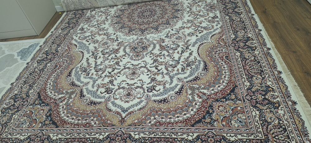 Продам ковер восточный Oriental 2,4х4(м)