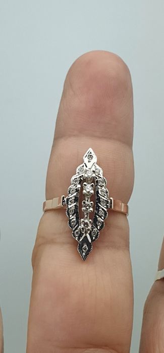 Россия Маркиза кольцо с бриллиантом 585пробы 
5.22грам
19размер 
По во