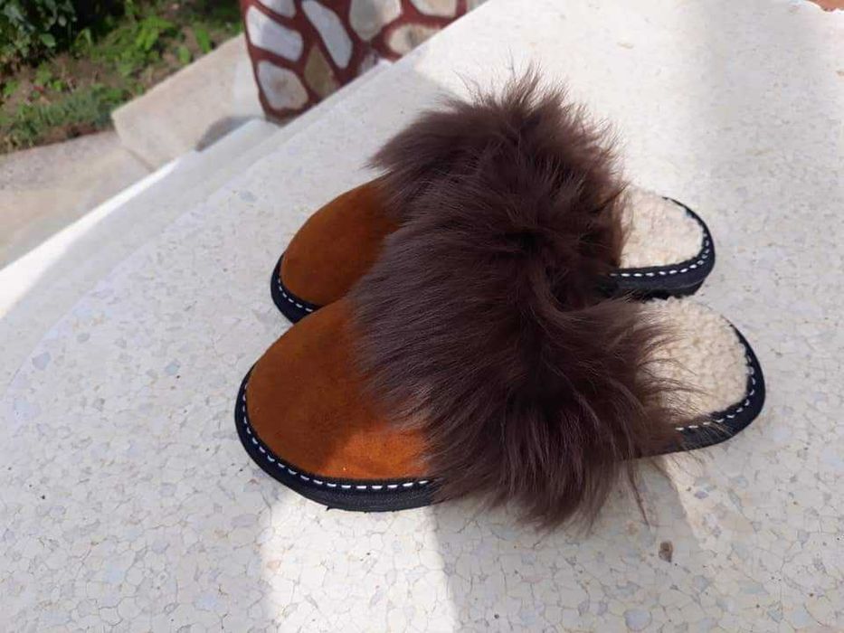 Pupuci de casă din blană naturală ovină