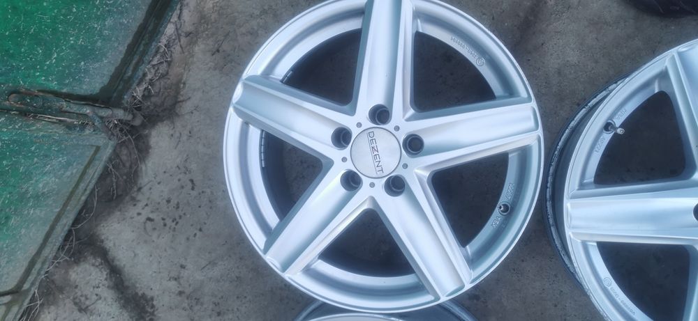 Алуминиеви джантиъс DEZENT 17 5Х112 ET 30 8j