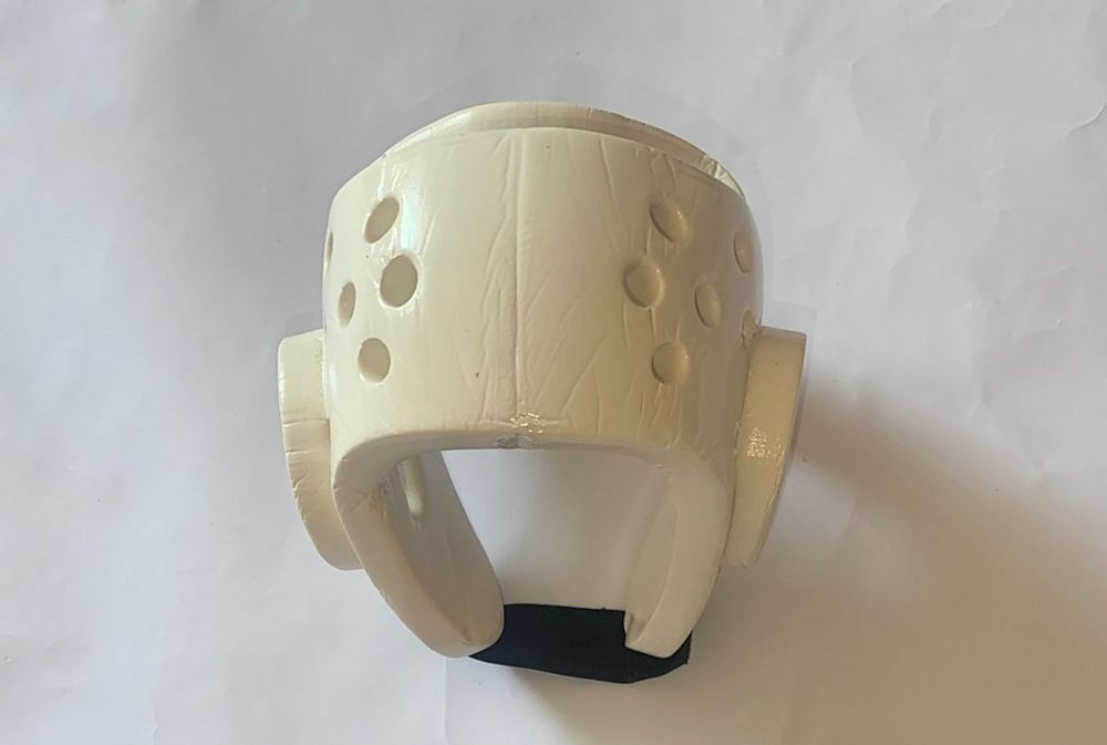 Шлем для каратэ таэквондо