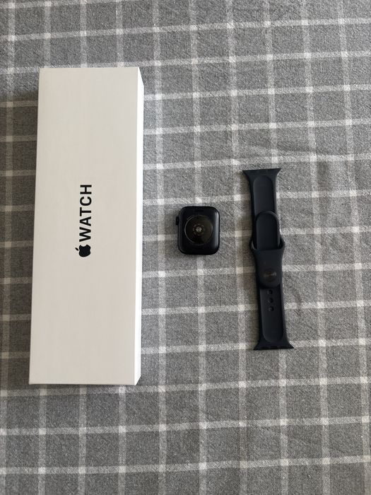 Apple Watch SE 2 (2025)