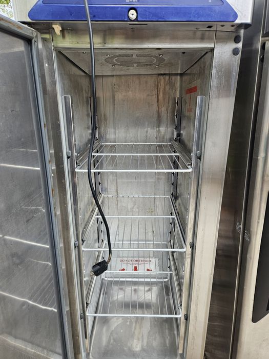 Хладилни Шкафове Вертикални Ми-носови и Плю-сови Неръждавейка-Юнокс-Алпака за Ресторанти Заведения Професионални