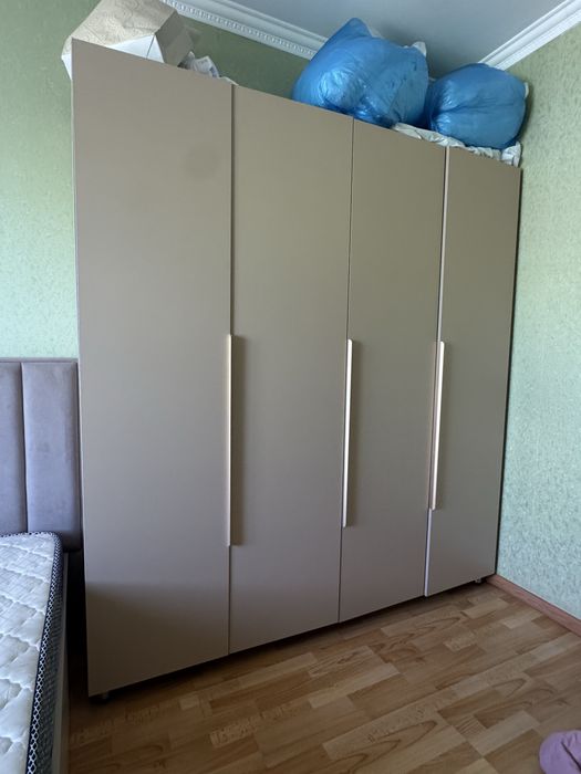 Продам спальный гарнитур