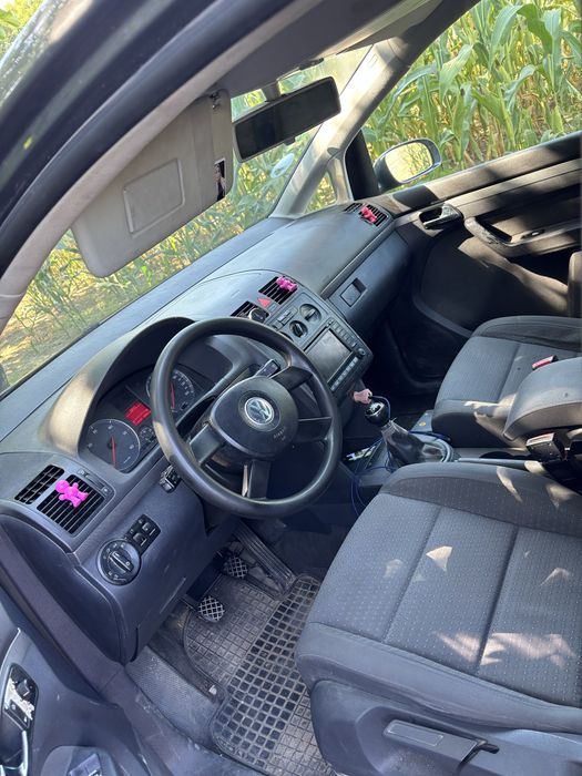 VOLKSWAGEN Touran 2005 — imagine 5
