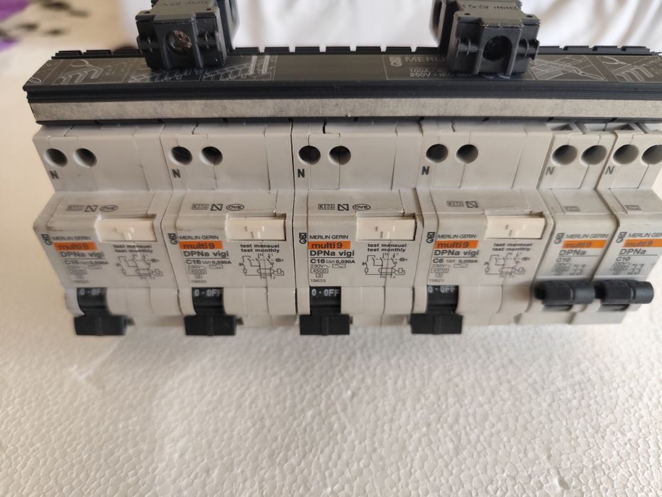 Siguranțe automate