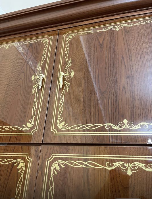Срочно продам Гарнитур для гостинной