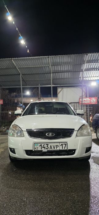 Приора хетчбек срочно