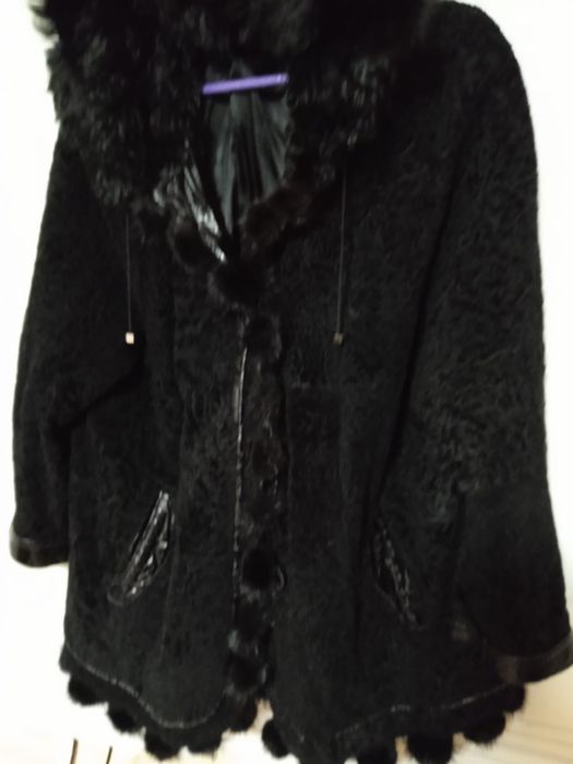 Продам каракулевую шубу