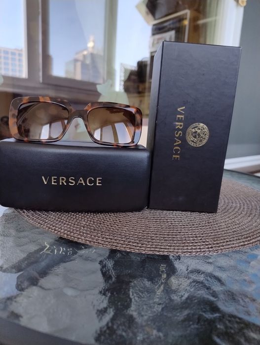 Дамски оригинални маркови очила. Versace