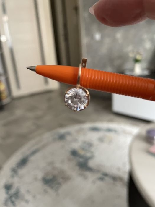 Продам серьги золото