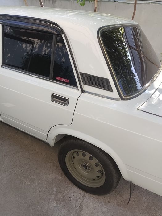 Ваз Жигули 2107.