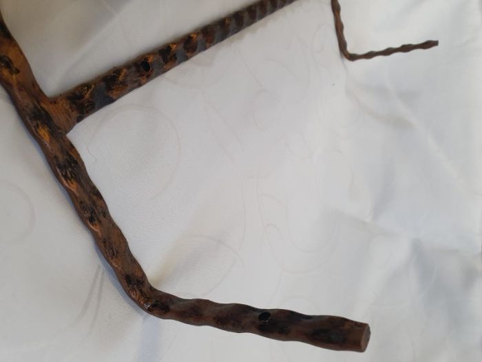 Suport jardiniera , terasa , bar , balustrada , alee,fier forjat plin