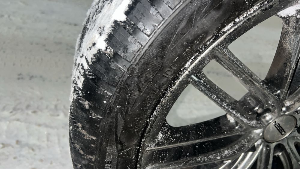 Продам колеса 245/45R18