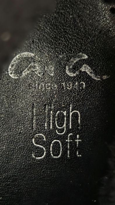 Дамски боти от естествена кожа Ara