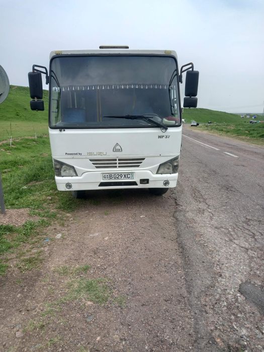 Isuzu zakaz | Avtobus zakaz | 26 ta yumshoq o'rindiqli