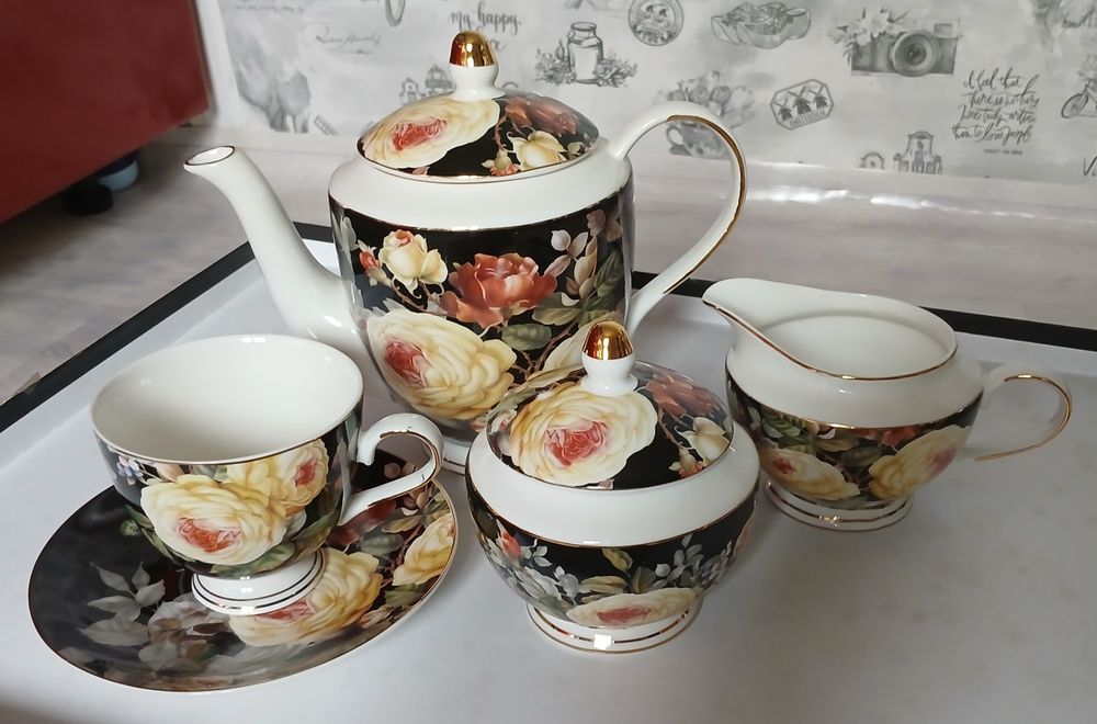 Продаю новый чайный сервис