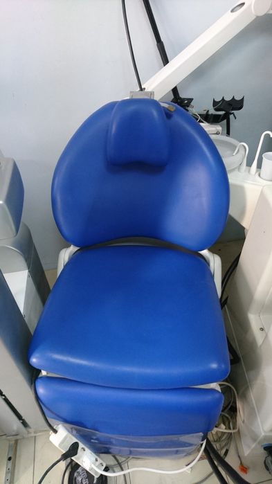 Помощтна метална маса