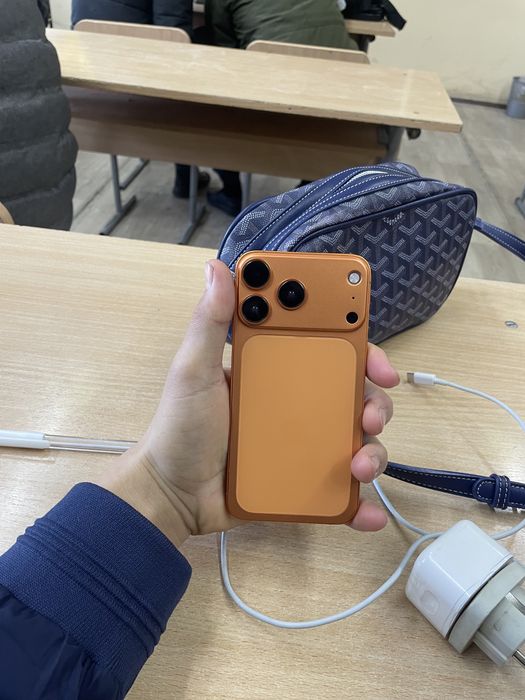 iPhone x   17pro korpus taqilgan