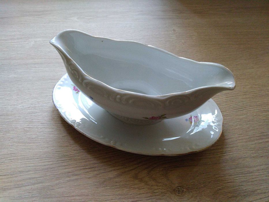 продаю фарфоровые изделия немецкого пр-ва