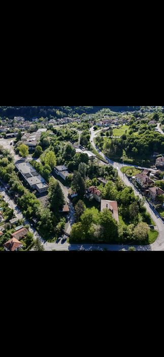 Завод в гр,Плачковци 36декара,6000кв халета 20евро с ддс на квадрат