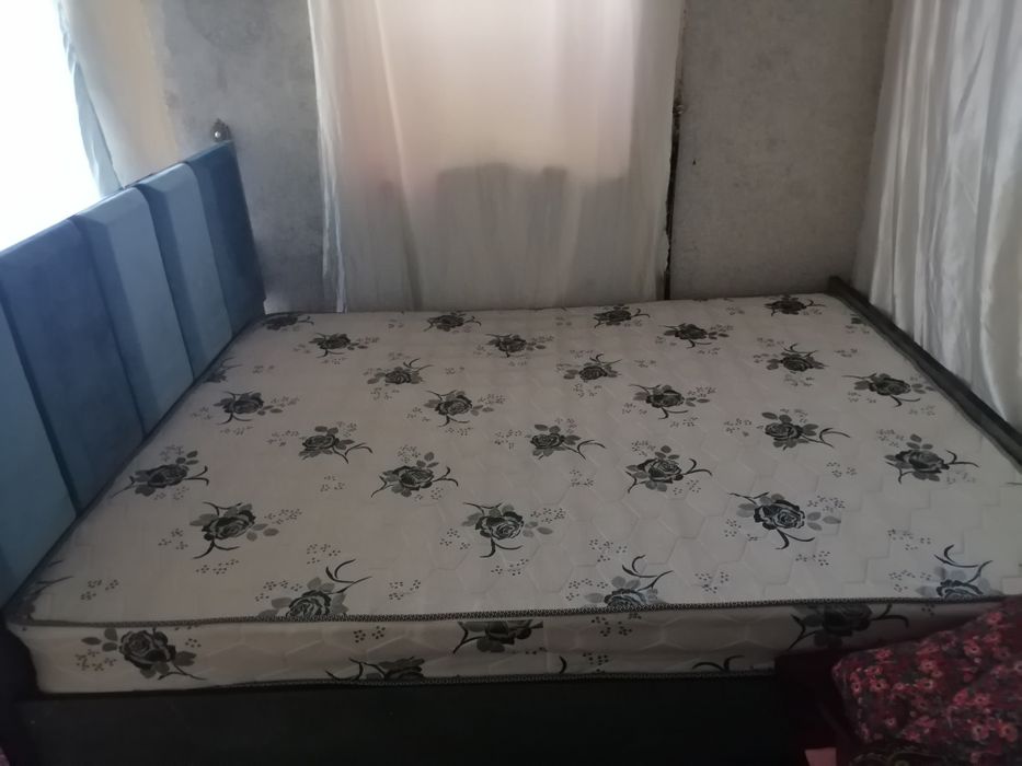 Spalni sotiladi oilalilar ucun