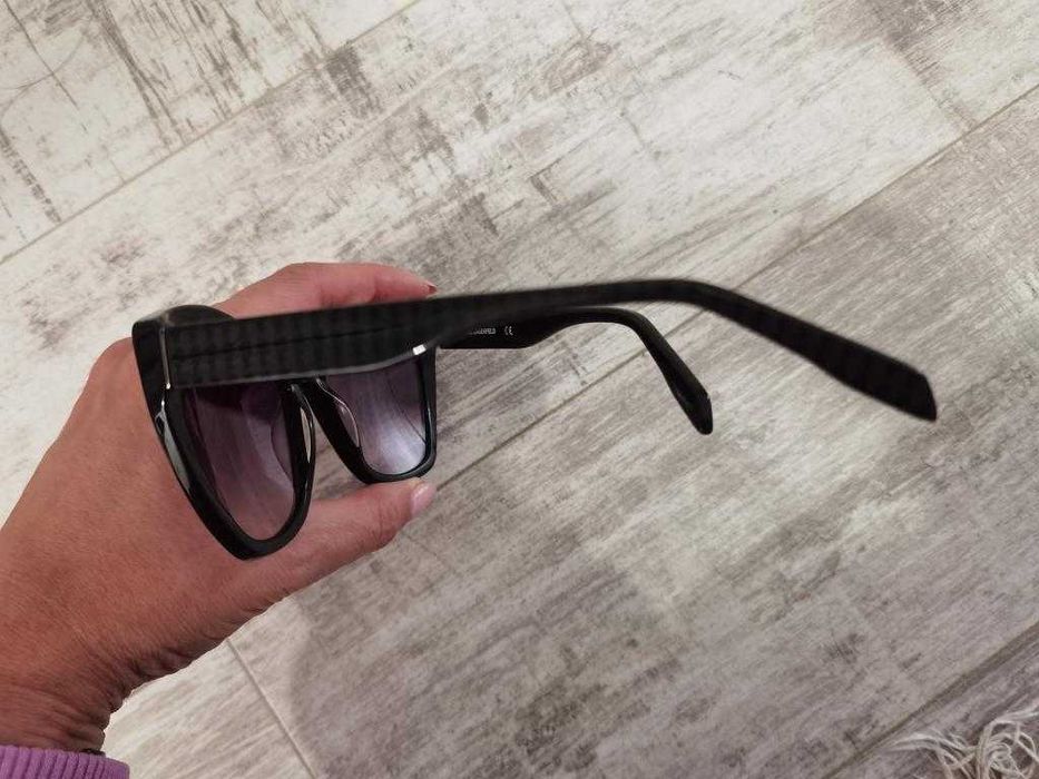 Слънчеви очила KARL LAGERFELD