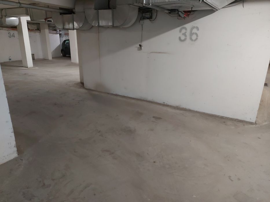 Дава се под наем Гараж / Паркомясто в Варна, Военна болница - 12 кв.м за 76.5 € - Снимка #1