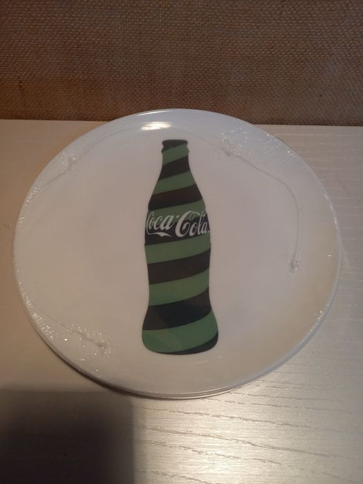 Порцеланови чинии Coca Cola
