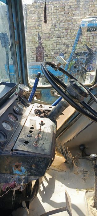 МТЗ 80 трактор сотилади .60 млн сум