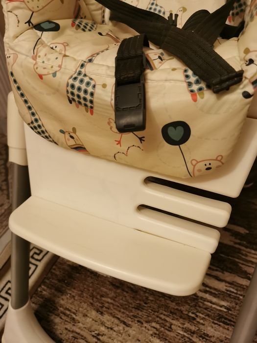 Scaun de masa pt bebe Joie