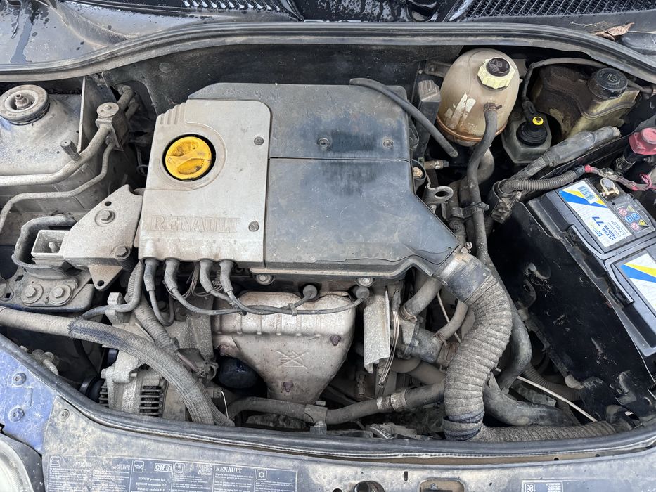 Рено Клио 1.6и 90кс 1999г На Части