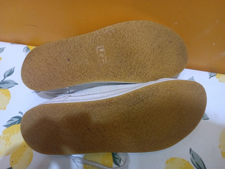 Кецове UGG N 38 - 19 лв