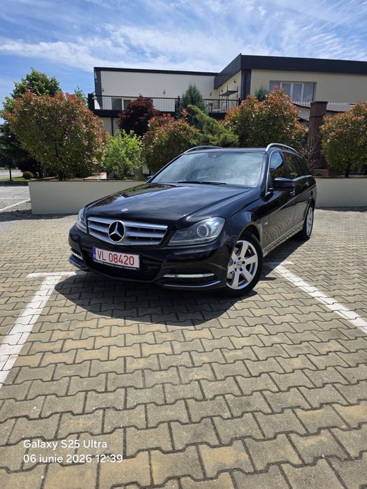 MERCEDES-BENZ C-Class 2011