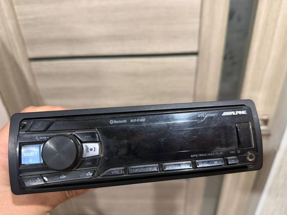 Продам магнитафон Алпайн оригинал