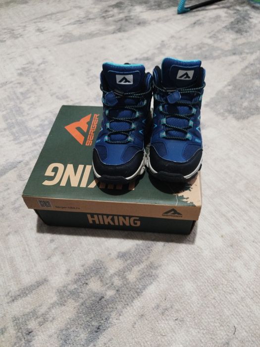 Продам ботинки на мальчика