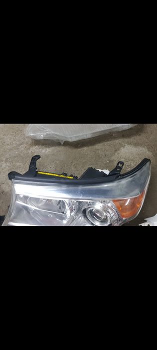 Фары на ленд крузер 200 рест