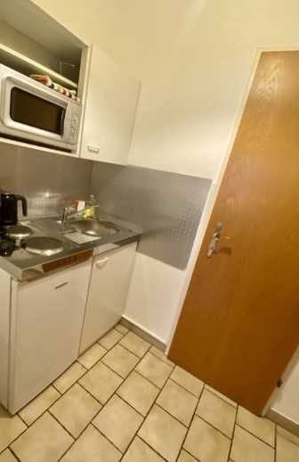 Дава се под наем Двустаен апартамент в Пловдив, Остромила - 65 кв.м за 255 € - Снимка #2