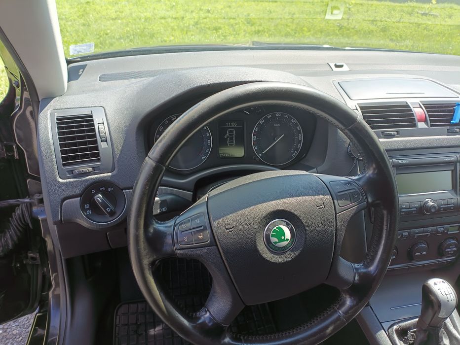 Шкода Октавия 2  2007г 4х4